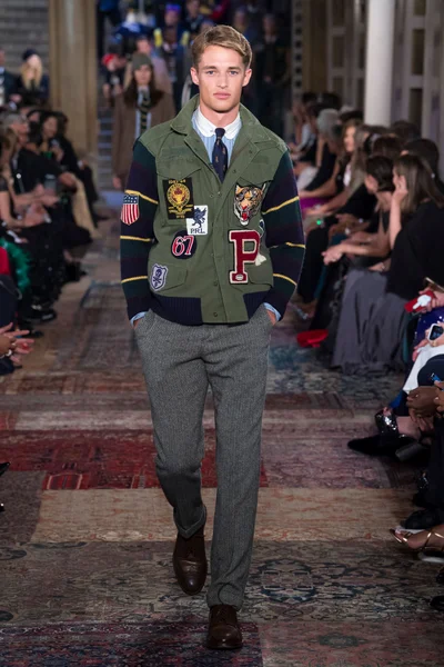 Look 92